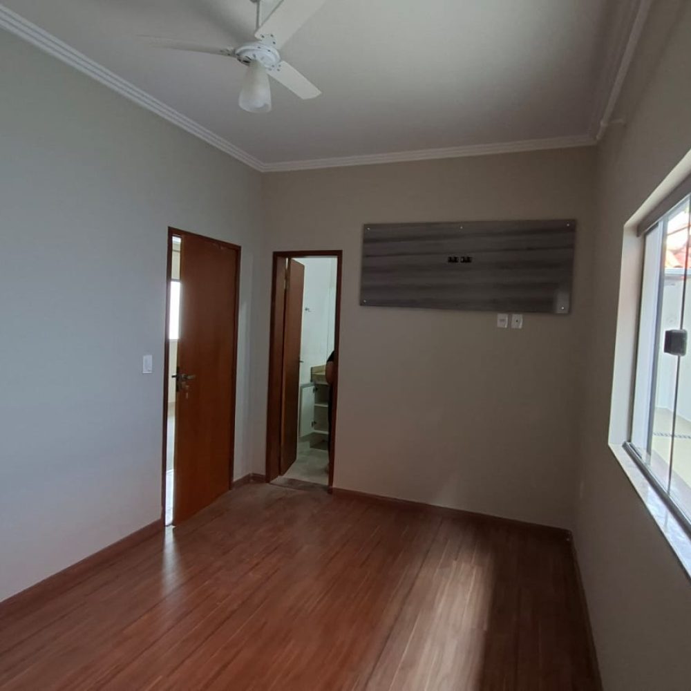 WhatsApp Image 2025-10-30 at 08.30.59 (1)